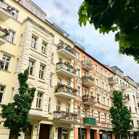 Prenzlauer Berg, Cozy Ground Floor Daire Berlin